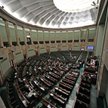 PiS w Sejmie wciąż wyprzedza PO