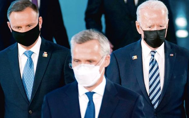 Andrzej Duda, sekretarz generalny NATO Jens Stoltenberg i Joe Biden na szczycie Sojuszu 14 czerwca w