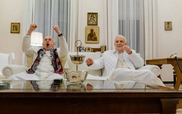 W finalnej scenie „Dwóch papieży” obydwaj bohaterowie śledzą finał mundialu 2014 Niemcy-Argentyna