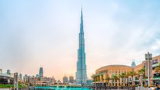 Latem ruch turystyczny w Dubaju spada z powodu upałów. W tym roku cieniem kładzie się też konfilkt z