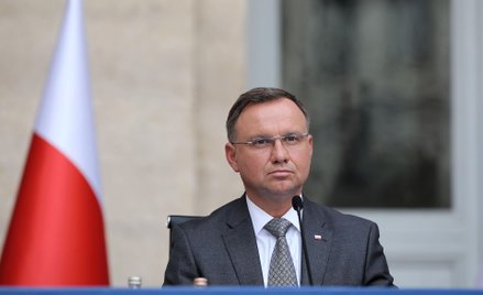 Andrzej Duda na okładce "Mińskiej Prawdy". Jak Hitler
