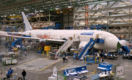 Boeing: nie będzie zwiekszenia produkcji Dreamliner i może mniejsza B777