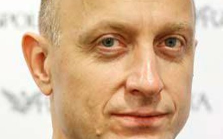 Przyszli kandydaci na kierowców powinni dostać duże wsparcie w postaci przygotowania do zawodu oraz 