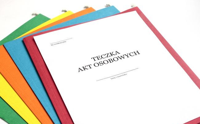 Rząd zdecydował: koniec przechowywania papierowych kopii zgłoszeń do ZUS