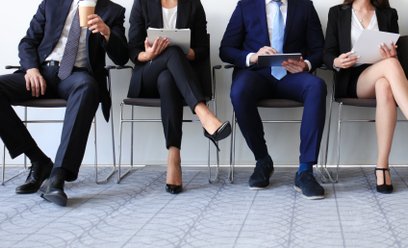 Rekruterzy toną w powodzi CV. Nawet ponad 2 tys. kandydatów na jedno miejsce