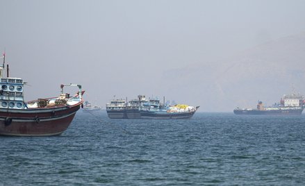 Statki w rejonie cieśniny Ormuz