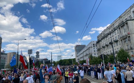 Ul. Marszałkowska powoli sie zapełnia