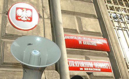 Małopolska kurator mieszka w szkole, bo nie stać jej na mieszkanie