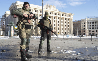 Żołnierze ukraińskiej obrony terytorialnej w Charkowie