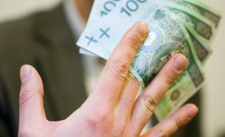 Dodatkowa odprawa pieniężna a wypowiedzenie zmieniające