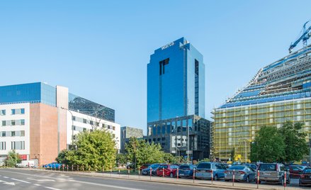 Warta Tower  - 21-piętrowy budynek przy ulicy Chmielnej w Warszawie