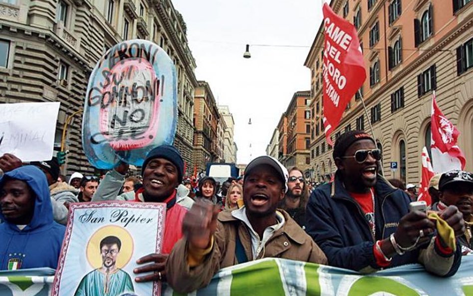 Protest przeciwko polityce rządu włoskiego wobec imigrantów (Rzym, październik 2009)