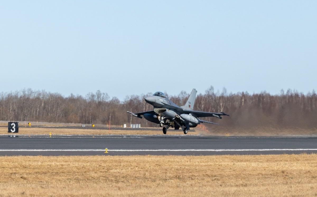 Dron nad Łotwą. Wstrzymano ruch pociągów. Łotysze próbowali strącić bezzałogowca