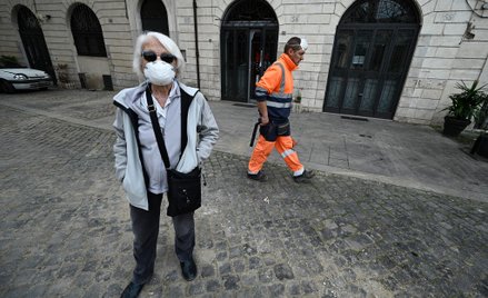 Włochy: Zniesiono egzaminy dla studentów medycyny. Zaczną pracę