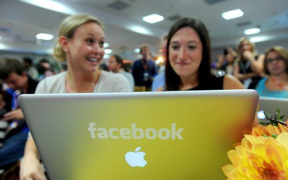 Facebook rośnie, Nasza Klasa ma mniej użytkowników