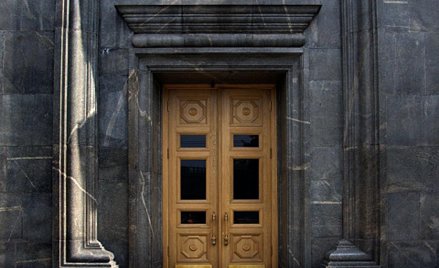 Wejście do siedziby KGB