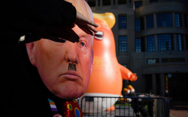 Balon "Baby Trump" zniszczony podczas wizyty prezydenta