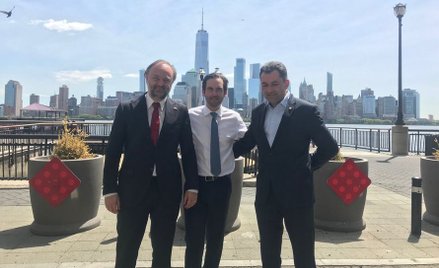 Burmistrz Jersey City zwiedzi Auschwitz