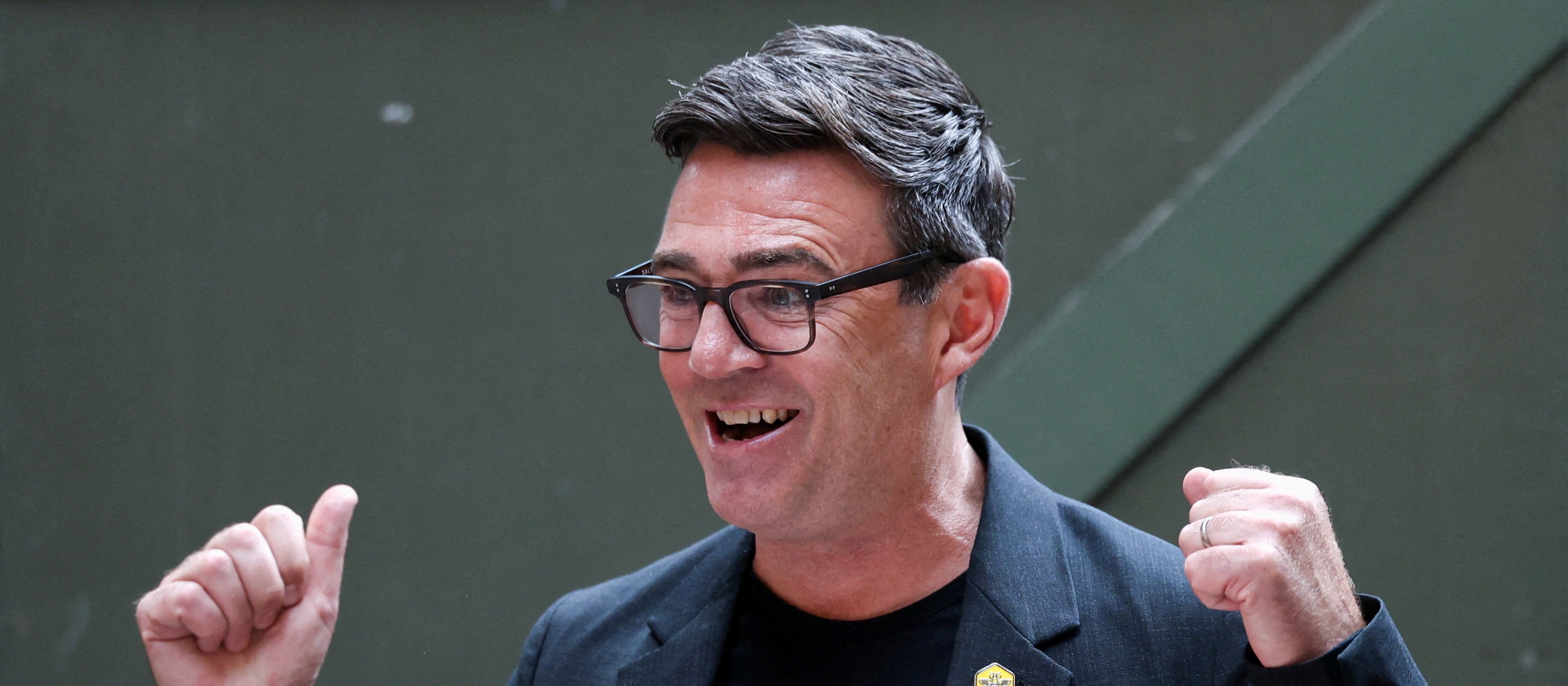 Burnham wybrany na szefa Partii Pracy. Rozpoczyna się zmiana rządu w Londynie