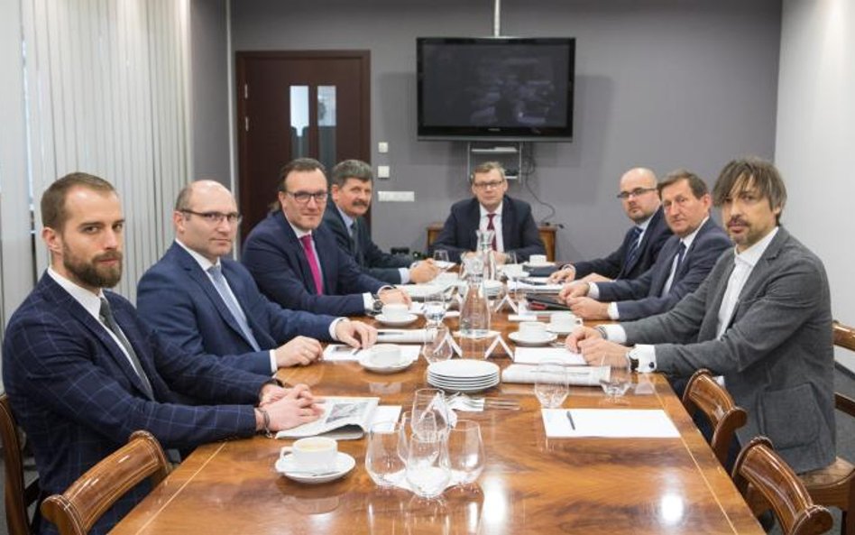 Rozwój e-mobilności nie będzie możliwy bez postawienia tamy dla napływu diesli z zagranicy – zgodzil