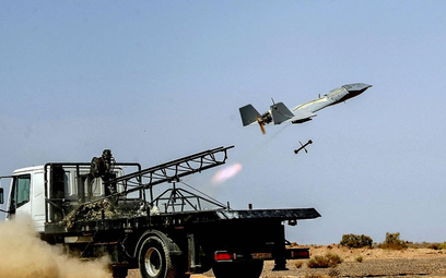 Ćwiczenia irańskiej armii z dronami Shahed