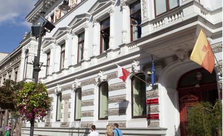 Radny PO został dyrektorem, bo miał "chody" w Urzędzie Miasta?