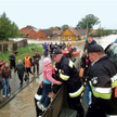 Ewakuacja mieszkańców zalanej wsi na południu Polski
