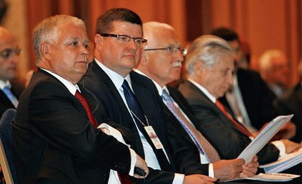 Prezydent RP Lech Kaczyński, prezes Narodowego Banku Polskiego Sławomir Skrzypek, prezydent Republik