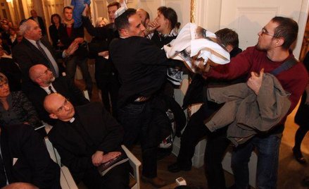 Bójka w Poznaniu podczas przemówienia ambasadora Izraela