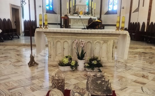 Wnętrze kościoła Nawiedzenia NMP