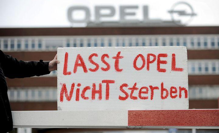 "Nie pozwólmy Oplowi umrzeć". Pikieta pracowników fabryki Opla w niemieckim Bochum