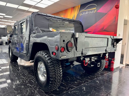 Pojazd został kompleksowo przebudowany przez profesjonalną firmę z Kalifornii.