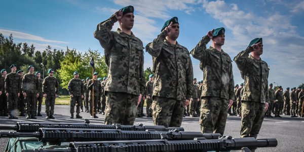 Ostatni turnus „Wakacji z wojskiem" rusza 17 sierpnia — zarobek do 6 tys. zł