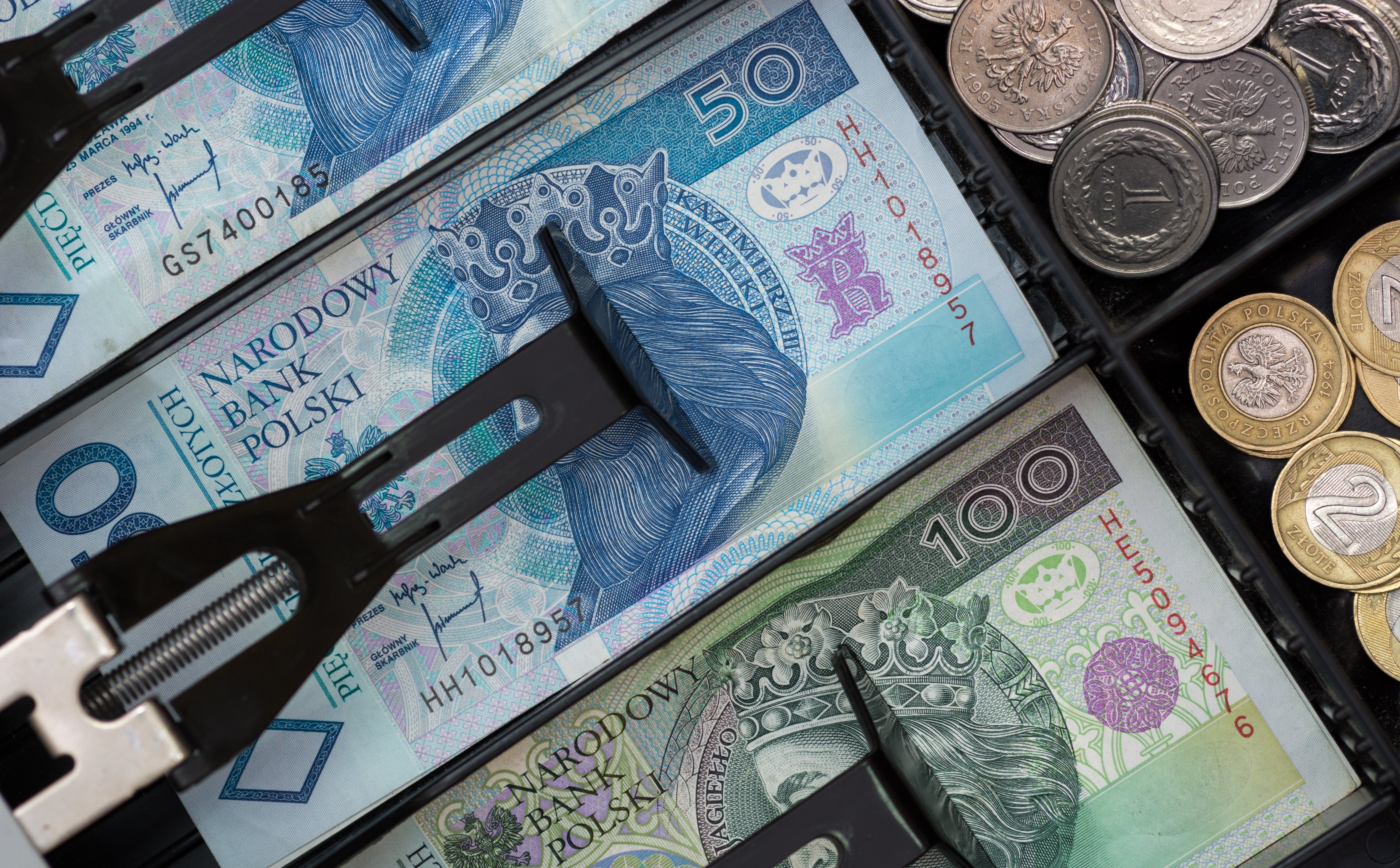 Złoty trzyma się mocno. Dolar najsłabszy od siedmiu lat