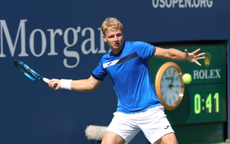 Polak Maks Kaśnikowski w meczu kwalifikacyjnym do wielkoszlemowego turnieju tenisowego US Open