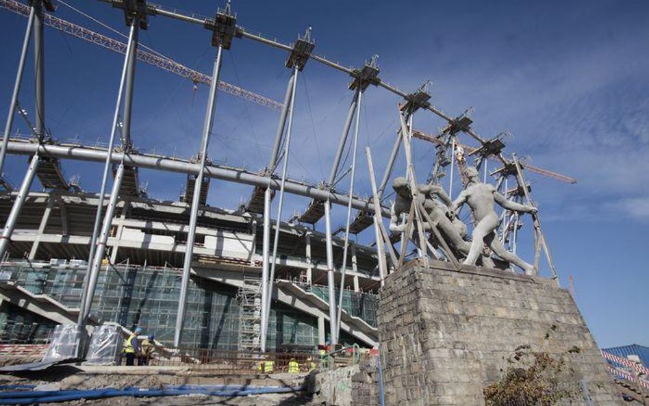 Hydrobudowa: Budowa Stadionu Narodowego zgodnie z planem