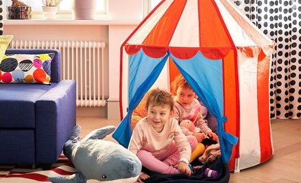 Ikea wycofuje słynne pluszowe rekiny. Miliony klientów na całym świecie protestują