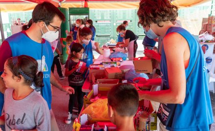 Caritas Polska poszukuje wolontariuszy. Pojadą pomóc na greckie wyspy