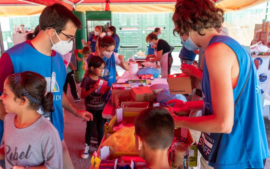 Caritas Polska poszukuje wolontariuszy. Pojadą pomóc na greckie wyspy