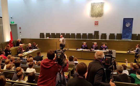 Rozprawa w SN w sprawie Wilka z bajki o Czerwonym Kapturku