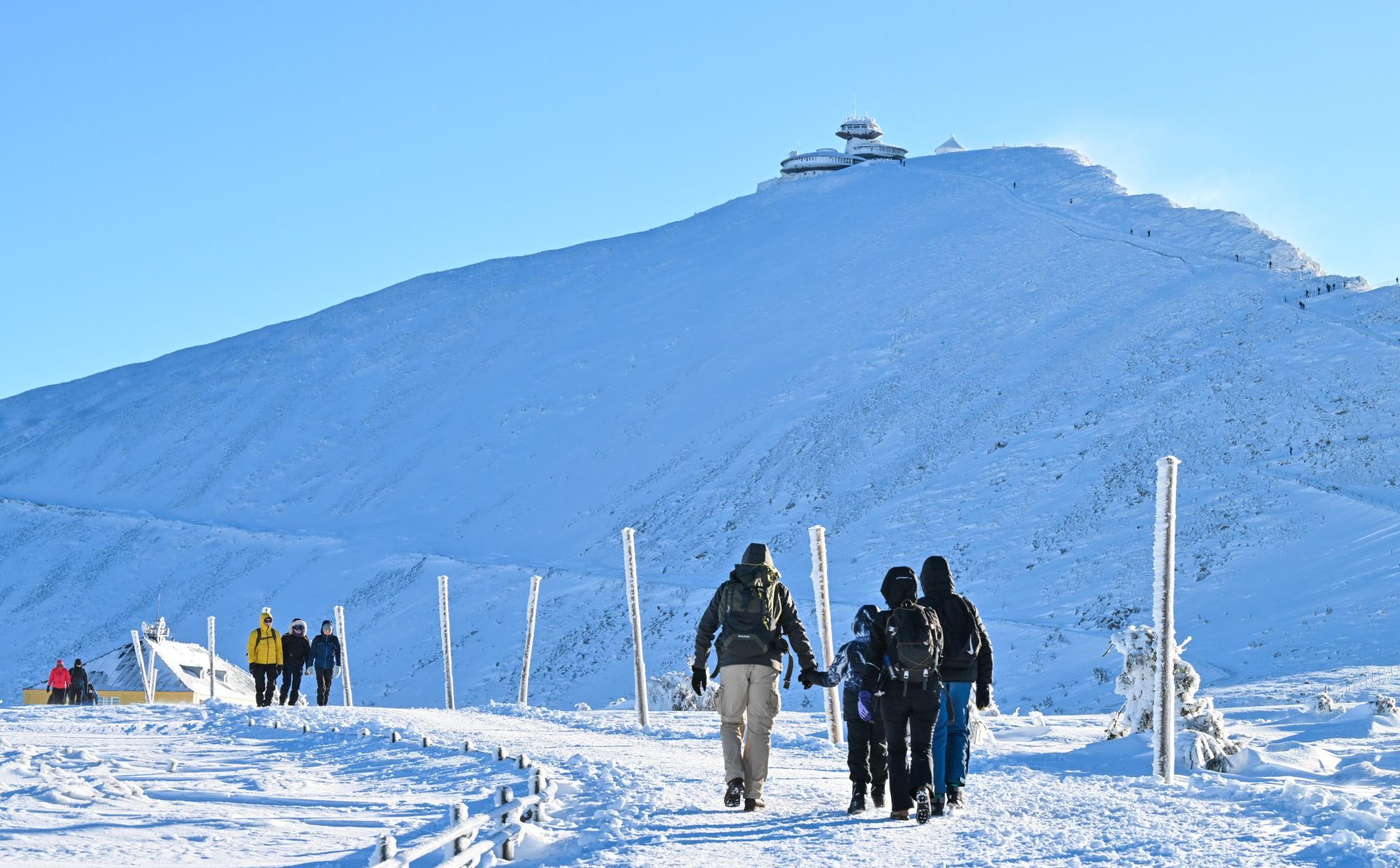 Liczba rezerwacji na ferie wzrosła, ale ich wartość jest mniejsza. Turyści tną koszty