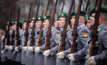 Niemiecka armia ulega gruntownej przebudowie, zapatruje się w nową broń na skalę do tej pory niespot