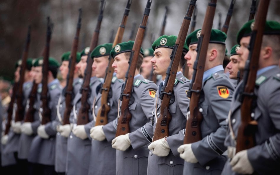 Niemiecka armia ulega gruntownej przebudowie, zapatruje się w nową broń na skalę do tej pory niespot