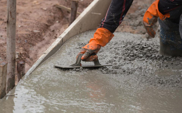 Odwrócony VAT: płynny beton umyka klasyfikacji