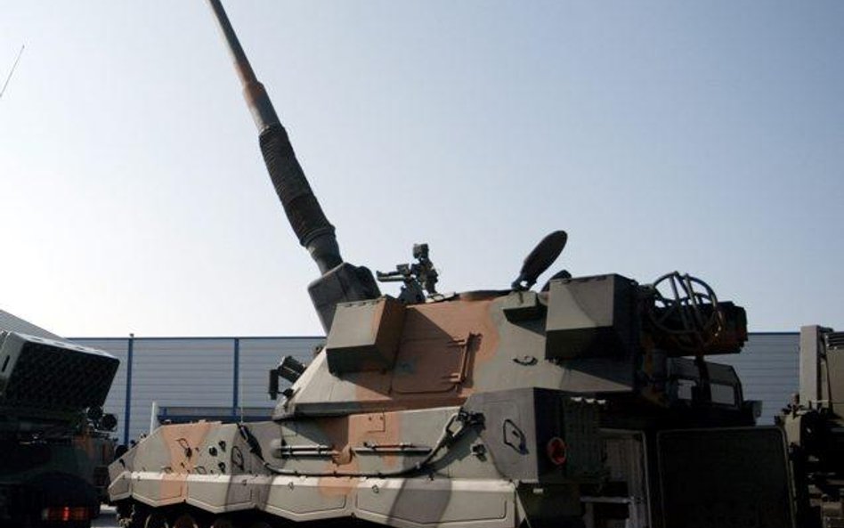 Opóźnienie w dostawach haubic Krab oznacza kary dla HSW.