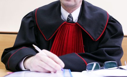 Specwydział dla śledczych działa - prokuratorzy tracą immunitety w SN