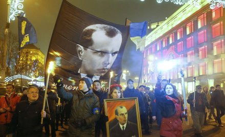 Z okazji rocznicy Stepana Bandery Ukraińcy urządzają w Kijowie marsze z pochodniami