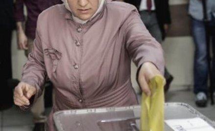 Głosowanie w Stambule niechętnym Erdoganowi