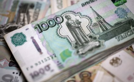 Wojna Kremla dusi rubla. Jest coraz słabszy
