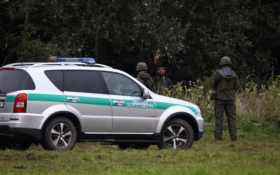 Nowe posiłki wojska i policji na granicy